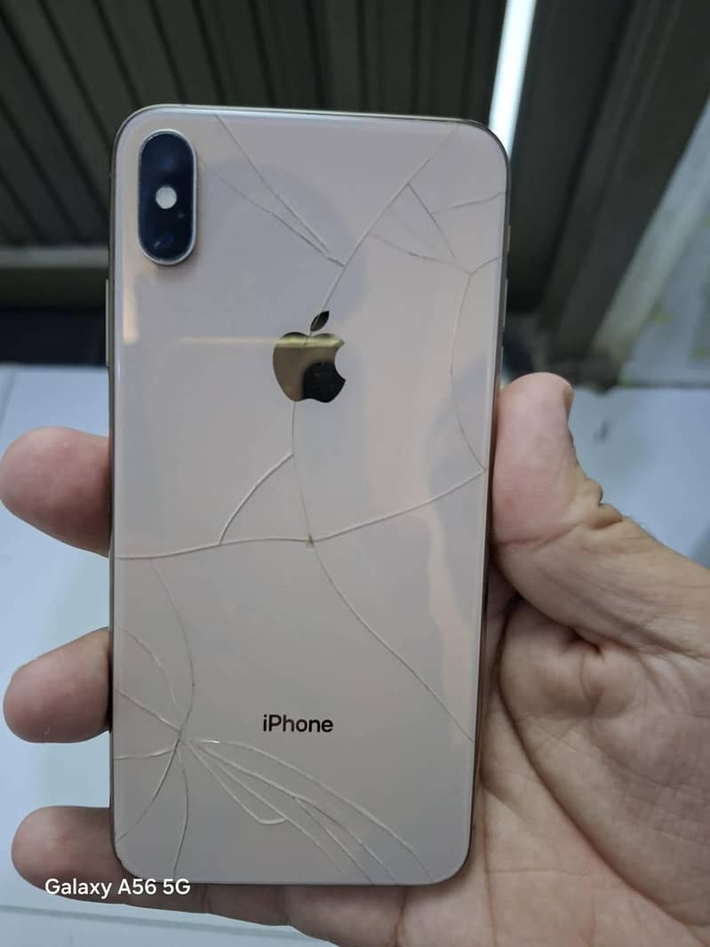 Apple iPhone XS Max 2