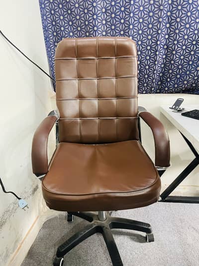 Office Revolving Chair