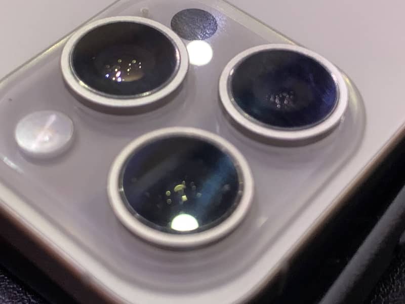 Apple iPhone 15 Pro Max 1