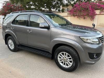 Toyota Fortuner V 2014