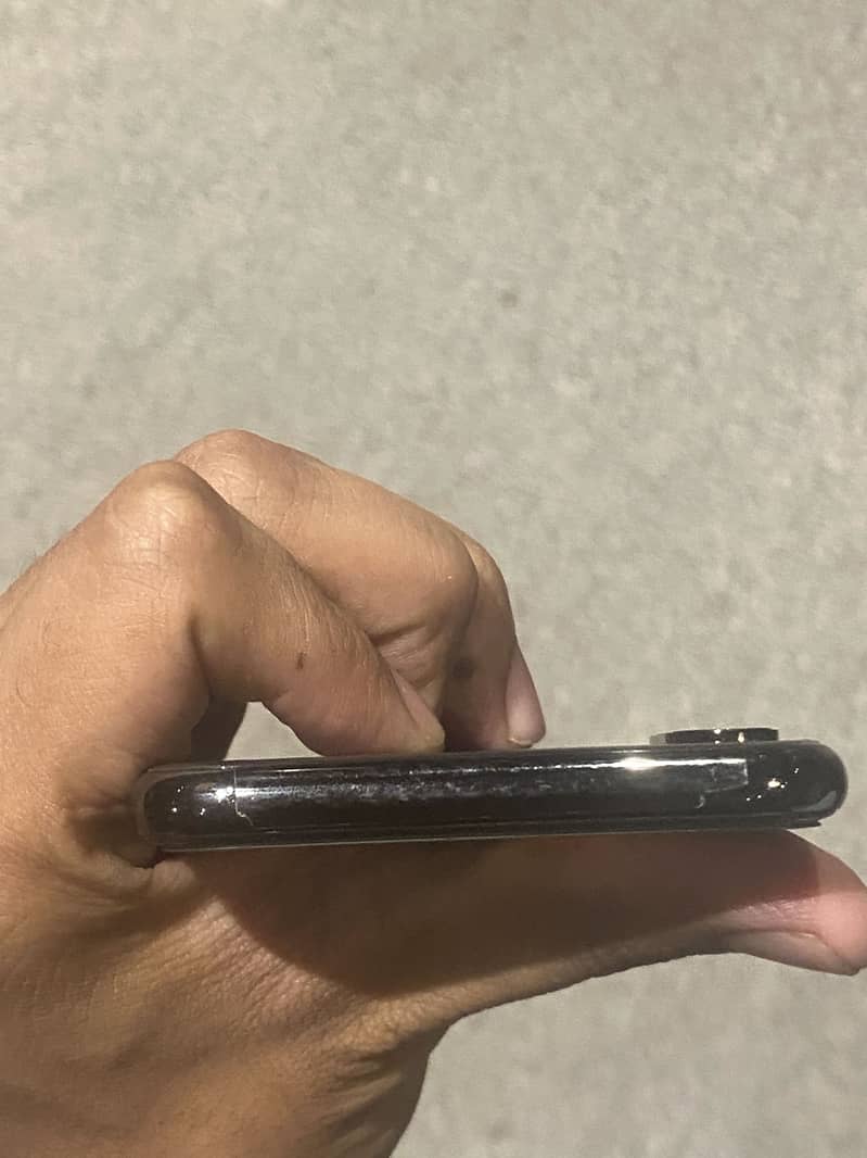 Apple iPhone XS 1