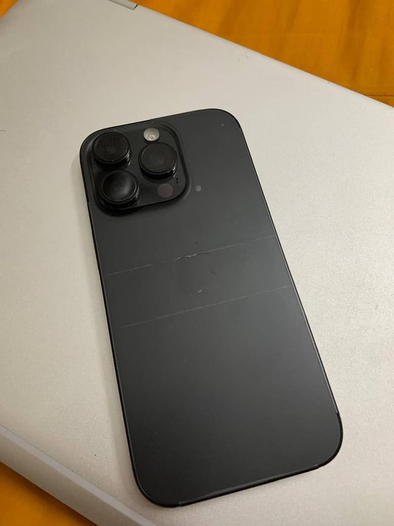 Apple iPhone 16 Pro 6