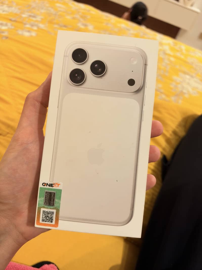 Apple iPhone 17 Pro Max 1