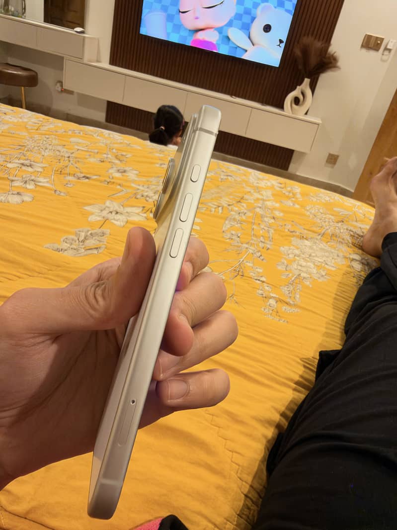 Apple iPhone 17 Pro Max 3