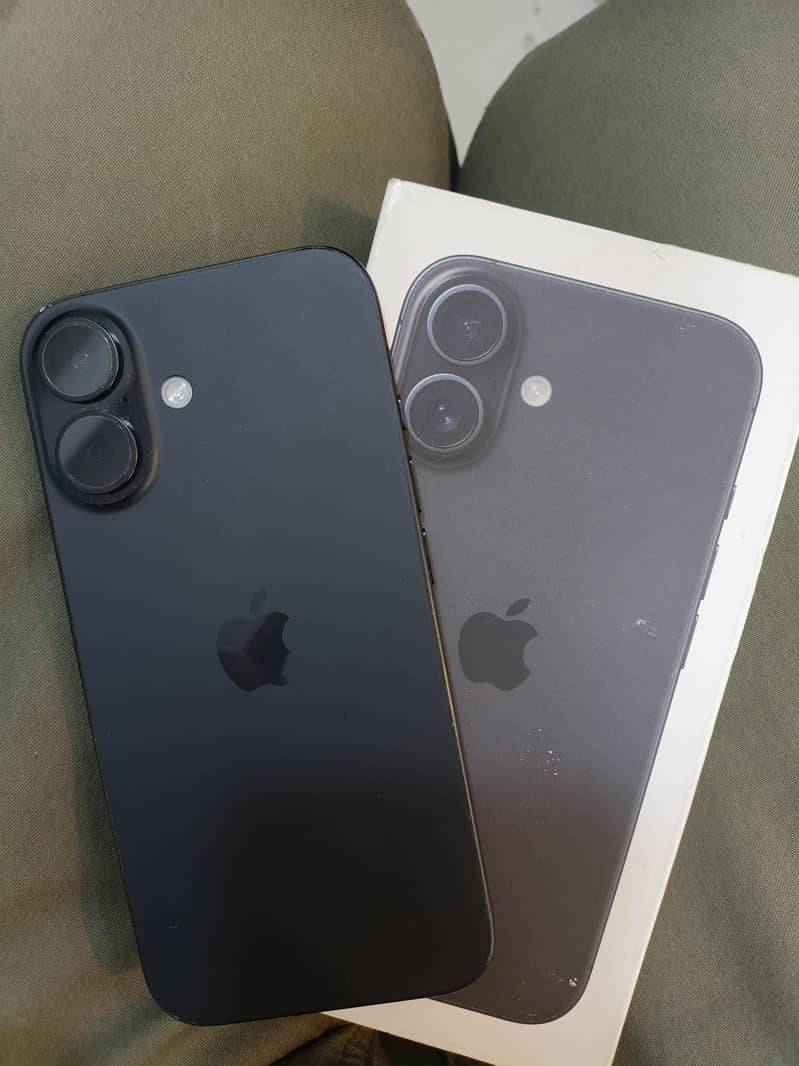 Apple iPhone 16 0