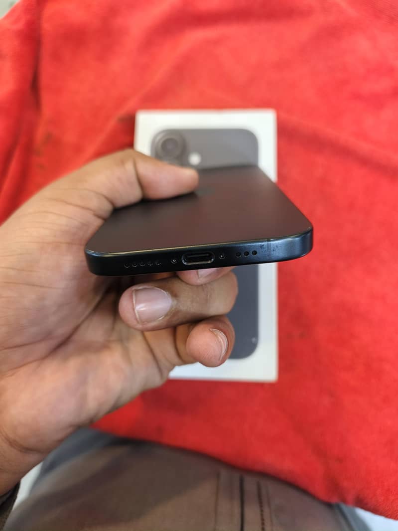Apple iPhone 16 1