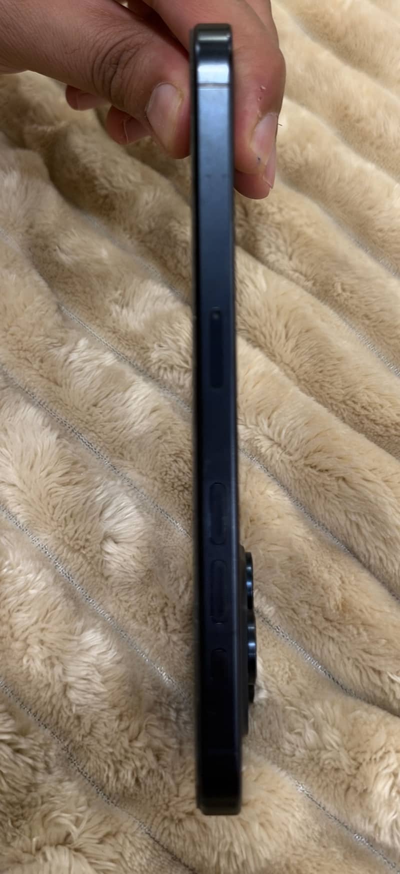 Apple iPhone 15 Pro Max 4