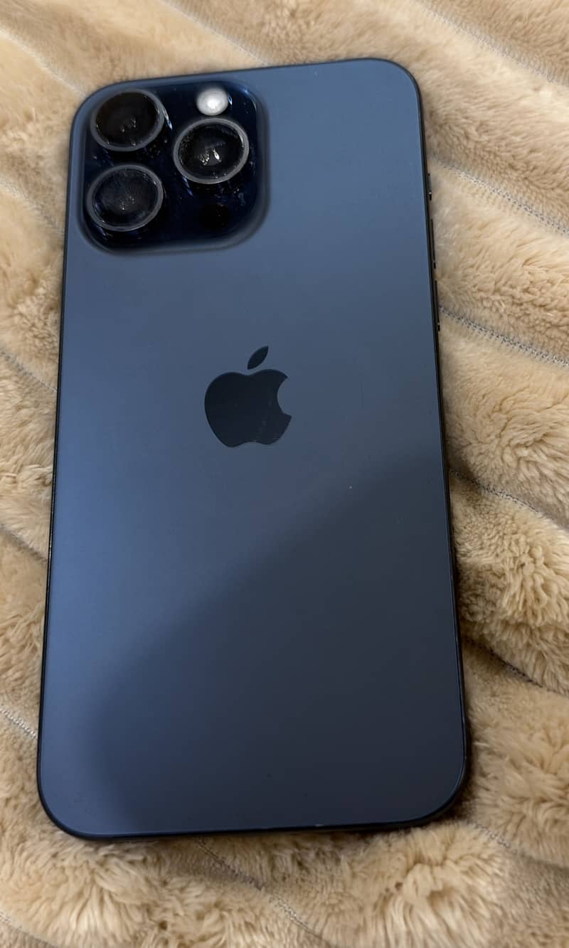 Apple iPhone 15 Pro Max 8