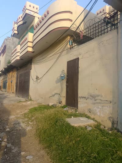 ایک روم کے ساتھ کچن باتروم اور ہوادار حال کریا پر دستیاب ہیں