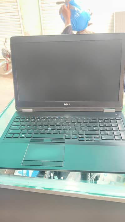 Laptop for sale Dell Latitude E5570