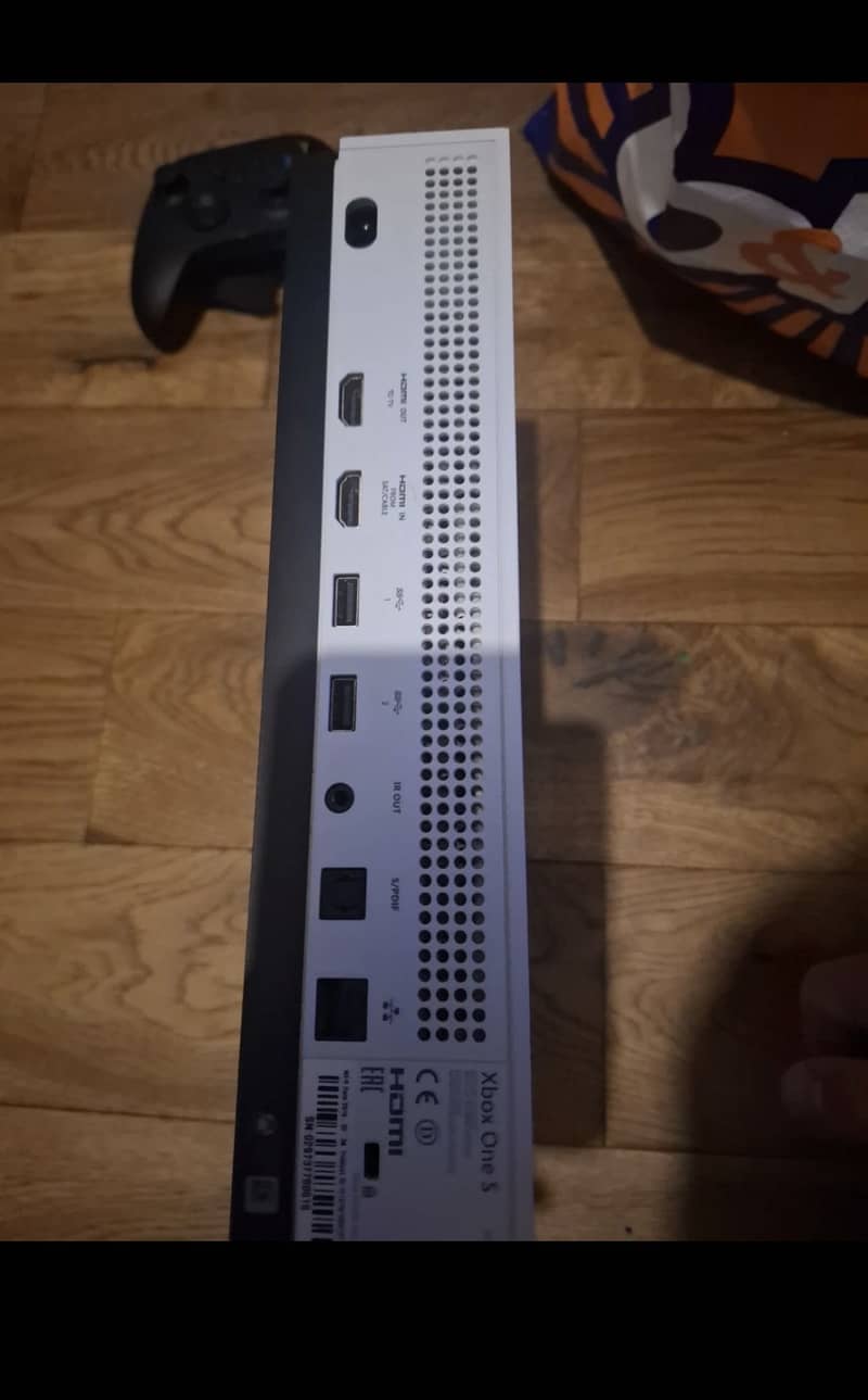 Xbox one s 3
