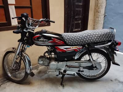 Unique SR 70 2025 | 2724 KM | Applied Registration