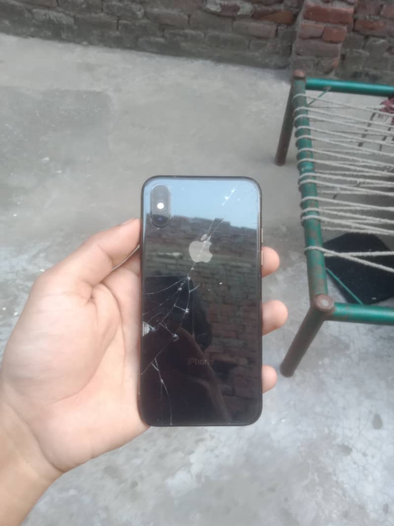 Apple iPhone XS 4