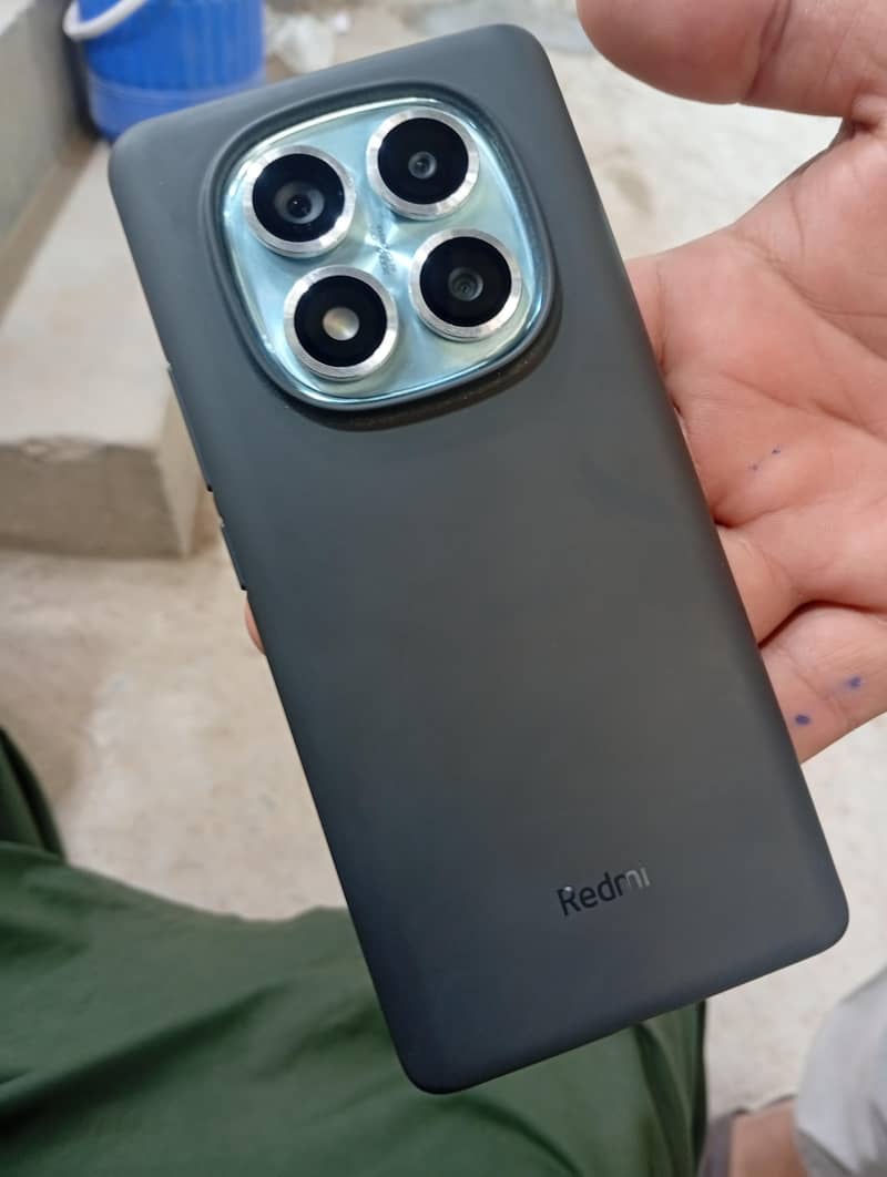 Xiaomi Redmi Note 14 Pro 1