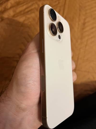 Apple iPhone 16 Pro