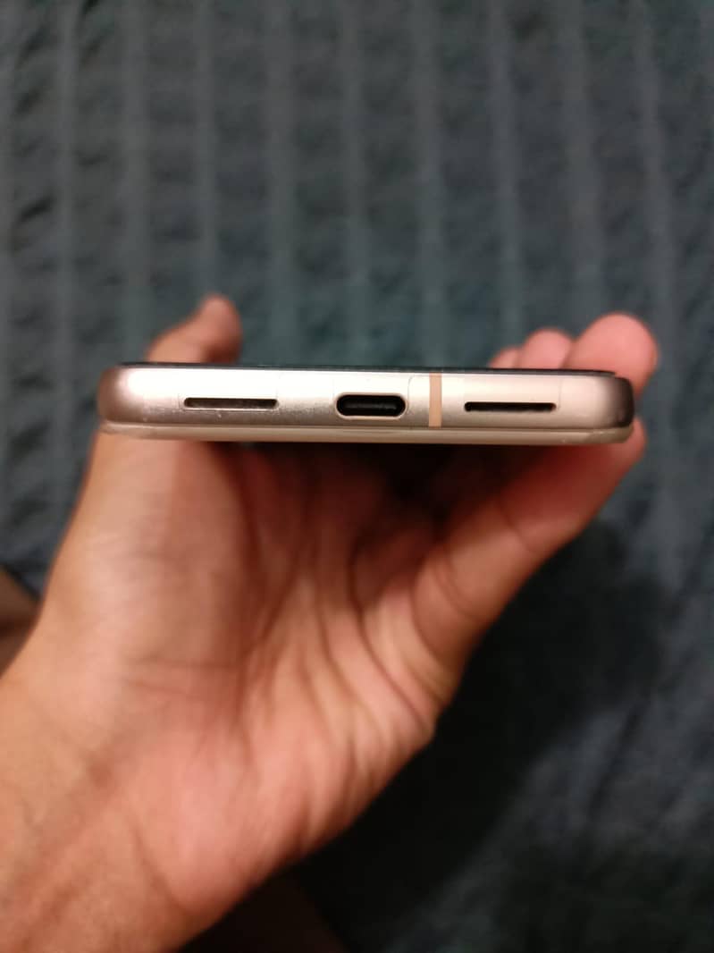 Google Pixel 8 3