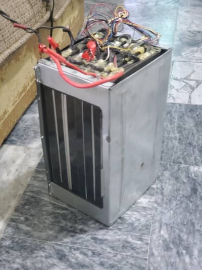lithium high discharge electric car ki battery hai yah. .