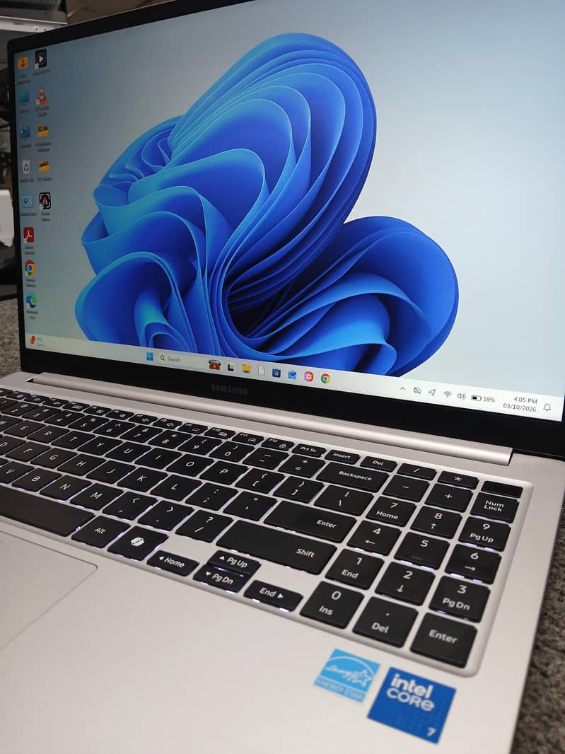 INTEL CORE 7 0