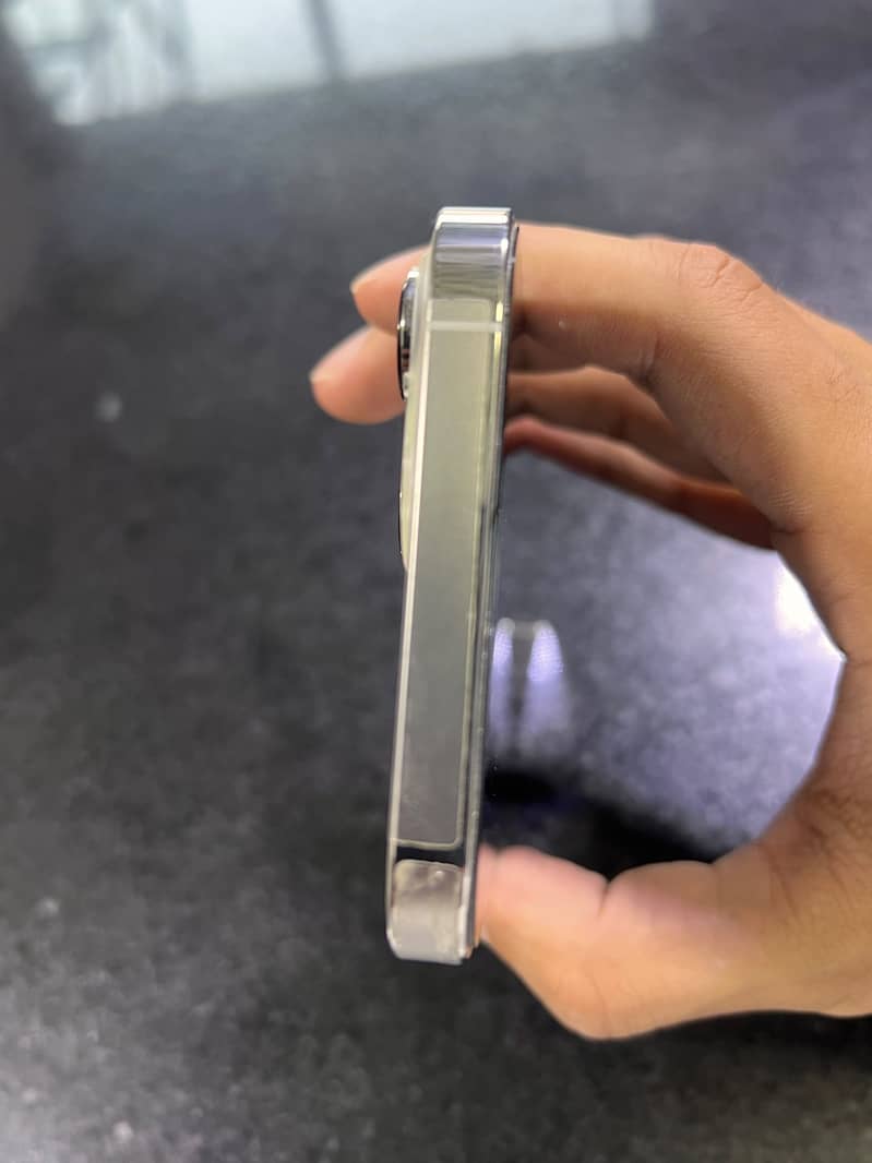 iPhone 13 pro max 0