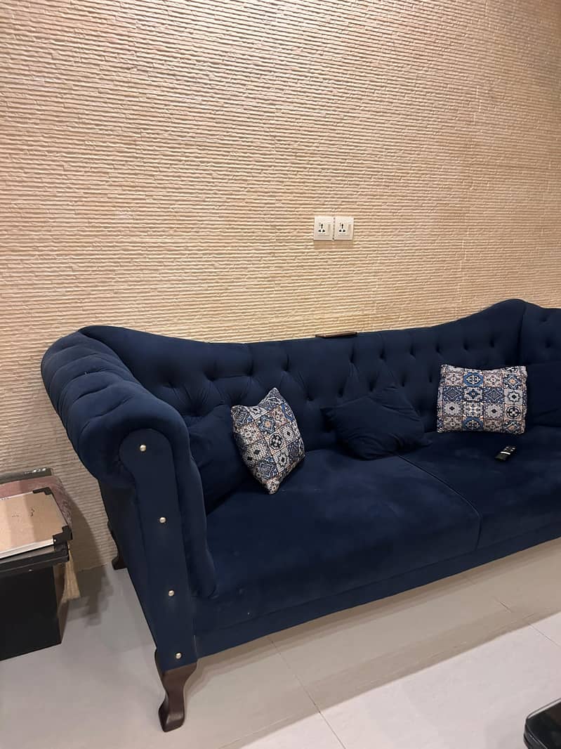 3 seater sofa 0