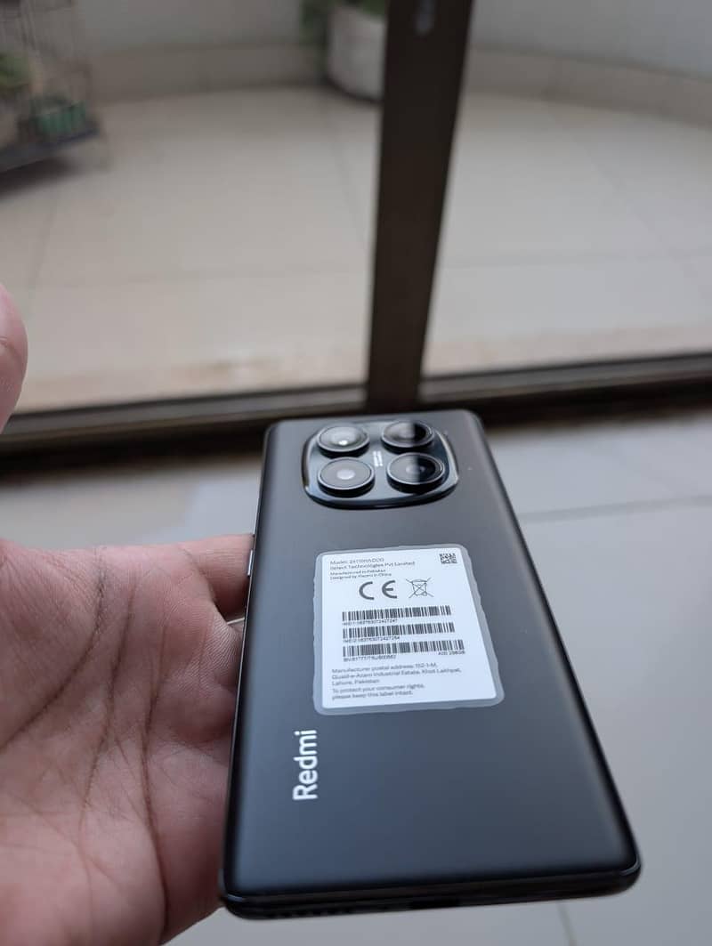 Xiaomi Redmi Note 14 Pro 1