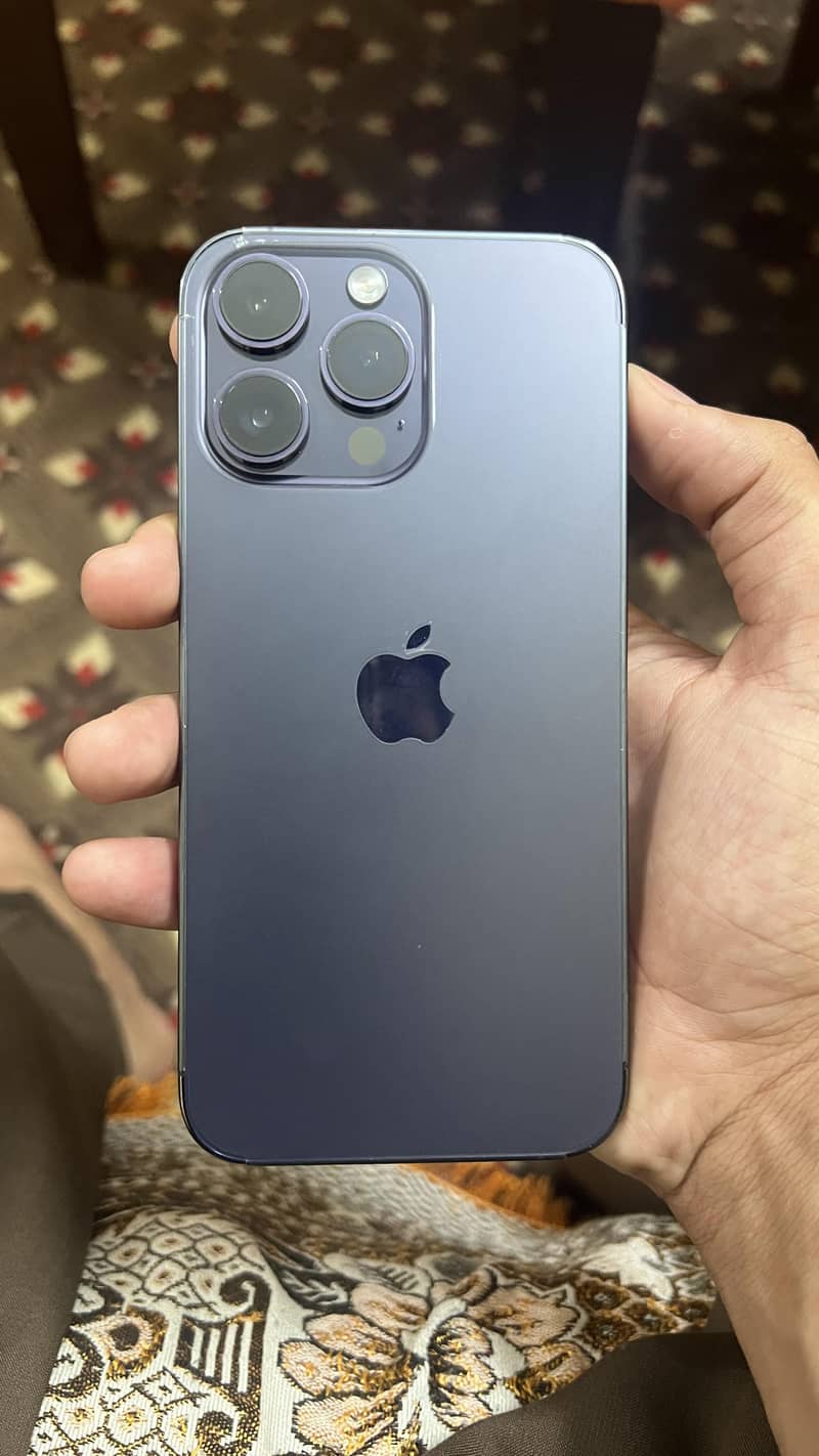 Apple iPhone 14 Pro Max 1