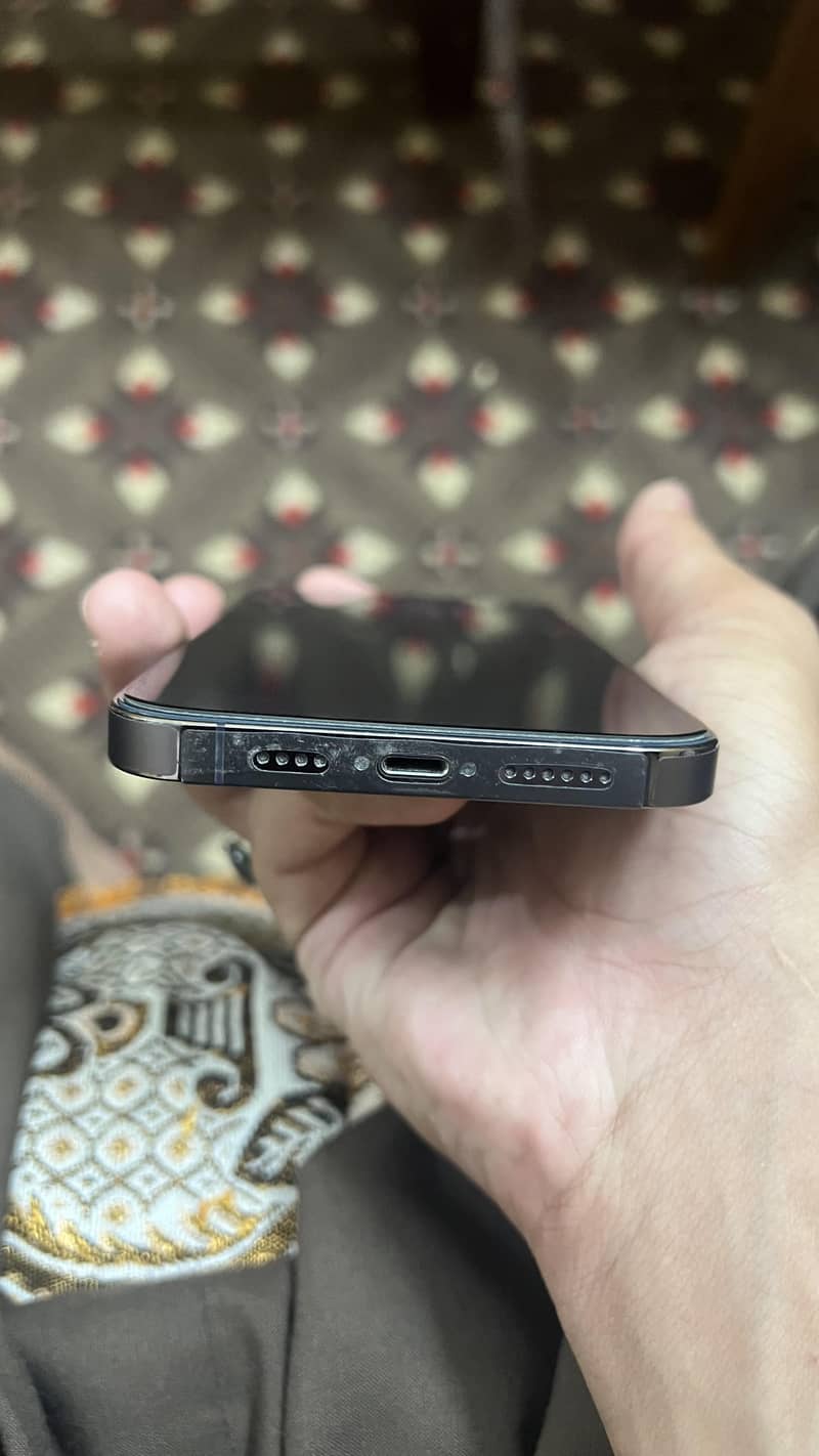 Apple iPhone 14 Pro Max 3