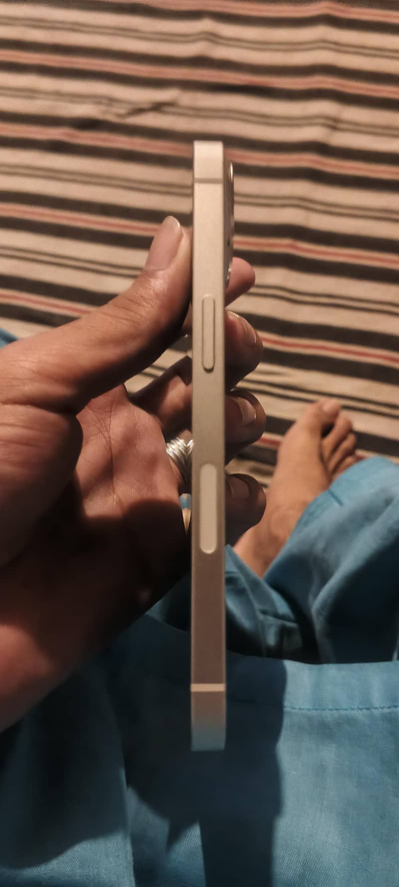 Apple iPhone 13 2