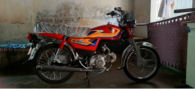 HONDA CD 70 ZERO METER BIKE