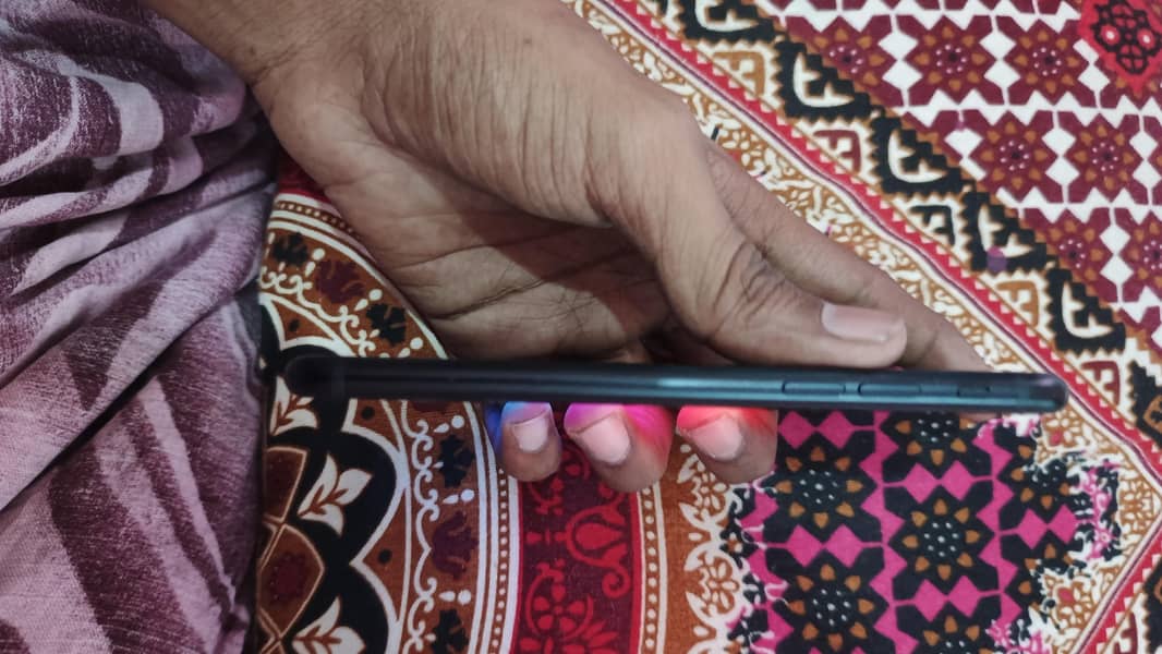 Apple iPhone SE 3rd generation 5
