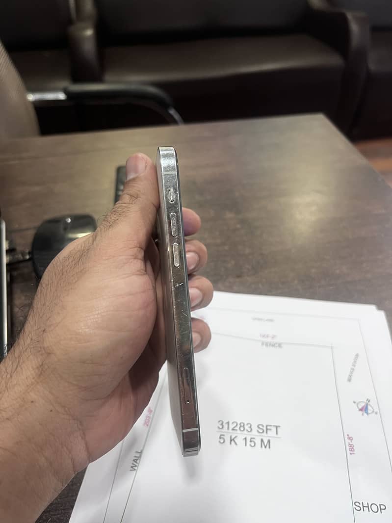 Apple iPhone 12 pro 0