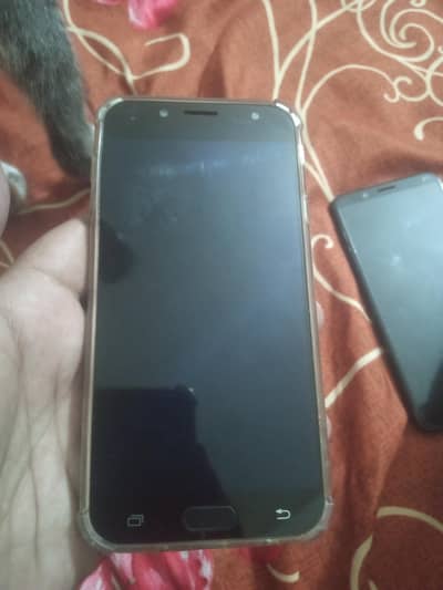 Samsung Mobile J7 Pro
