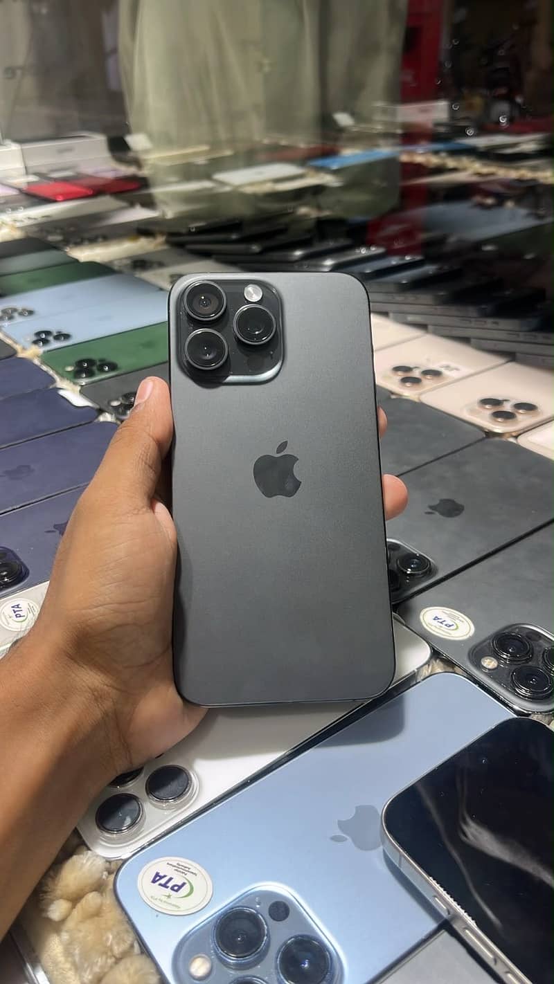 Apple iPhone 15 Pro Max 1