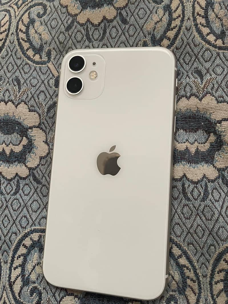 Apple iPhone 11 4