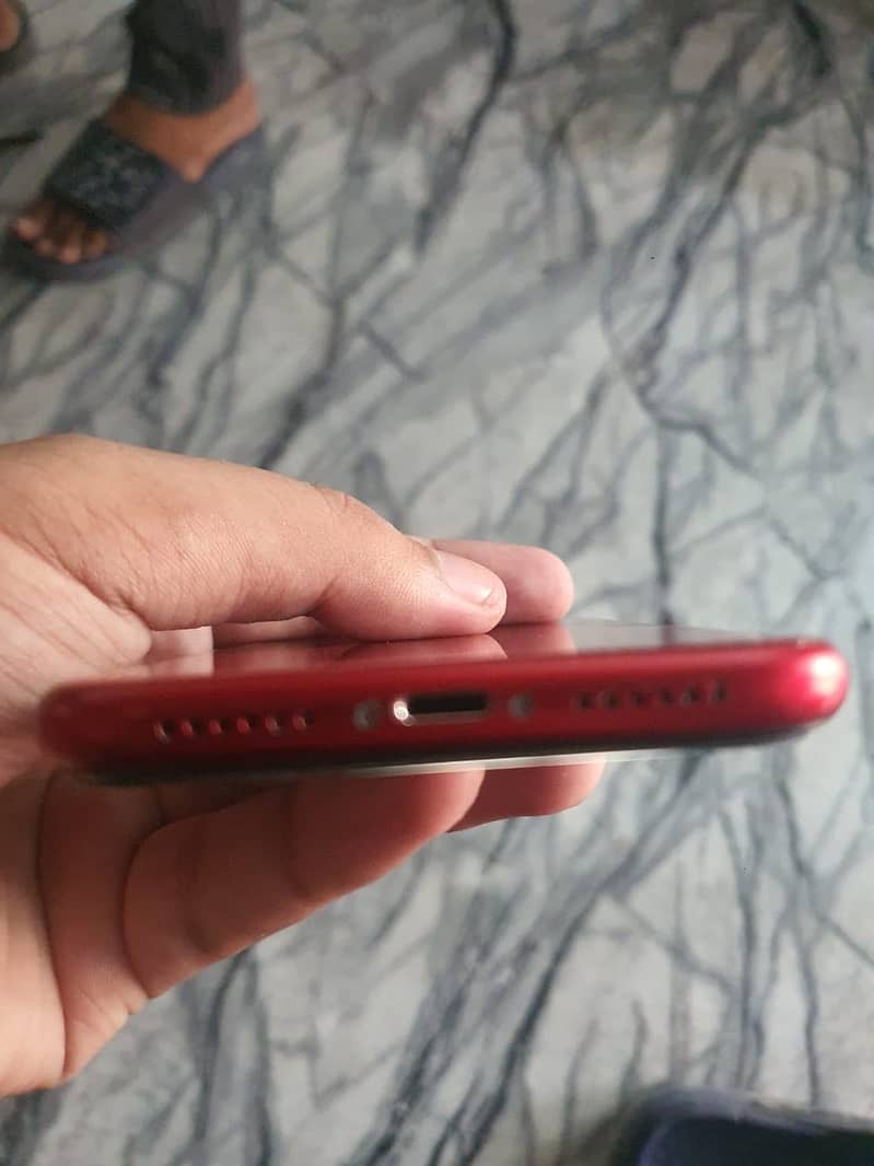 Apple iPhone XR 6