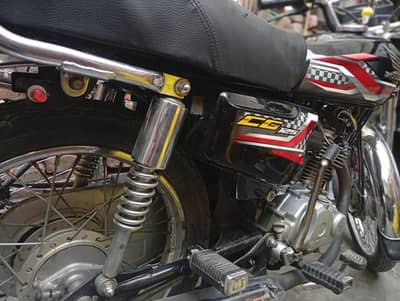 Honda 125 Black