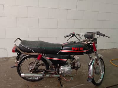 bike crown model 18 use bike hai chlana ma thk hai urgent sale krnai o