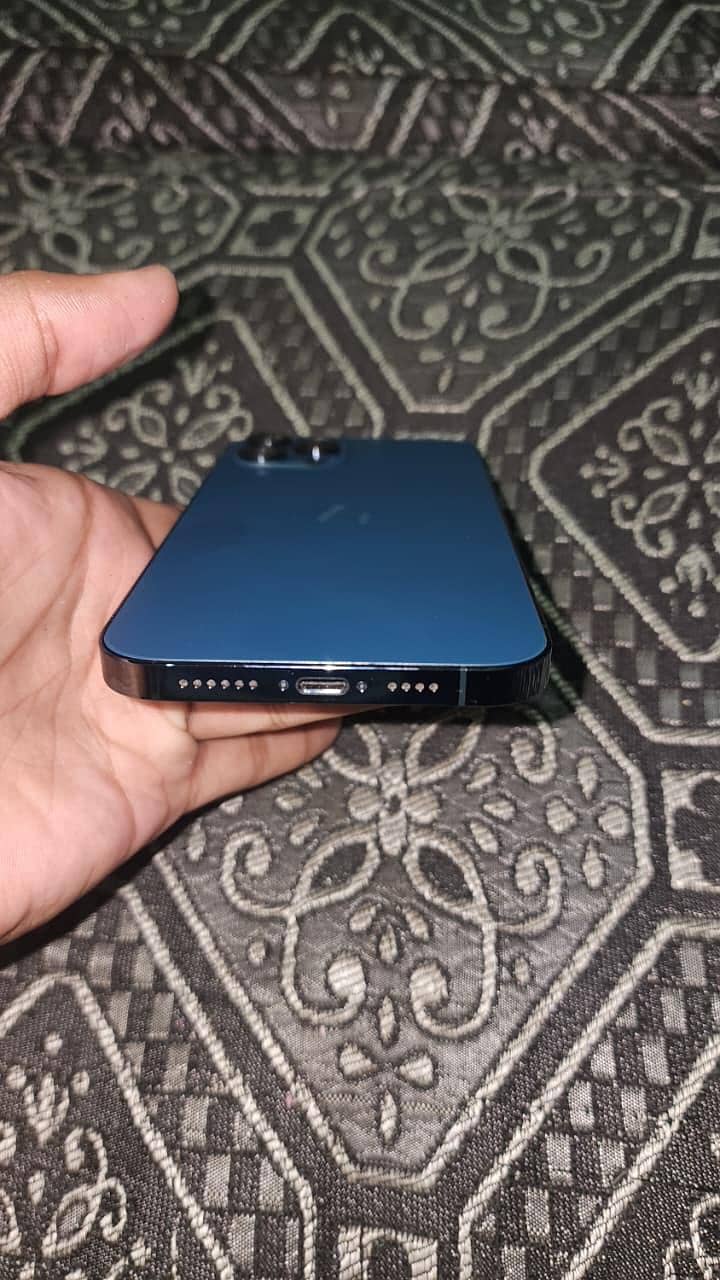 Apple iPhone 12 Pro Max 2