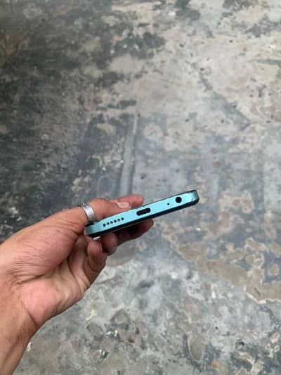 Tecno spark 1 go