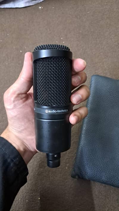Audiotechnica AT 2020 Condenser Mic with Stand and Popfilter, Pouch.