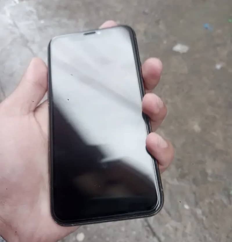 Apple iPhone 11 Pro 3