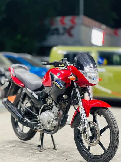 Yamaha YBR 2019 Red-Color