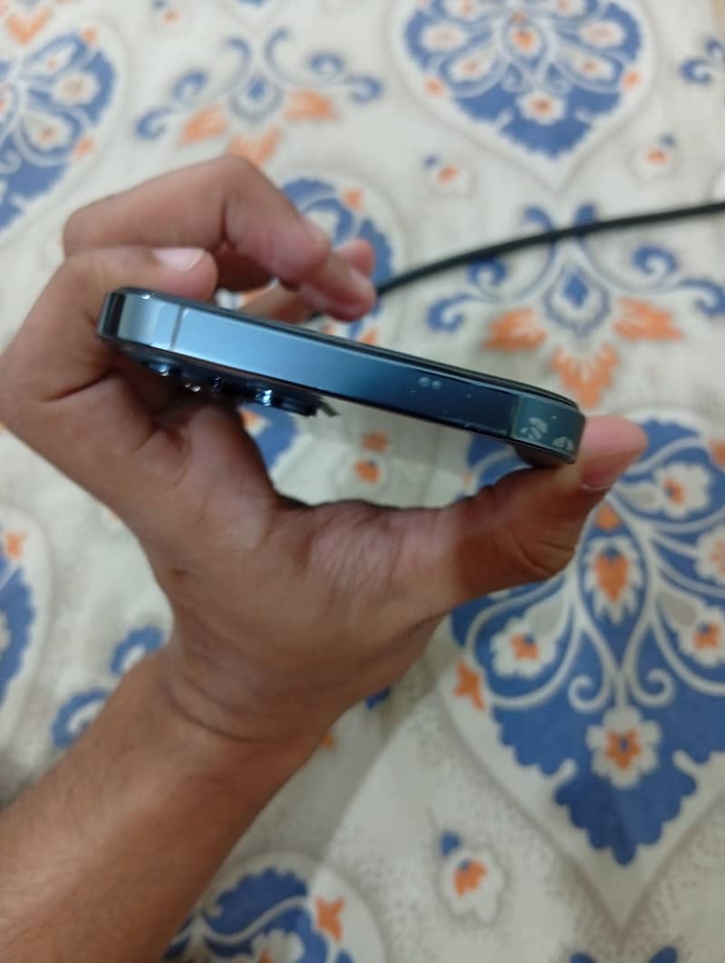 Apple iPhone 12 Pro Max 3
