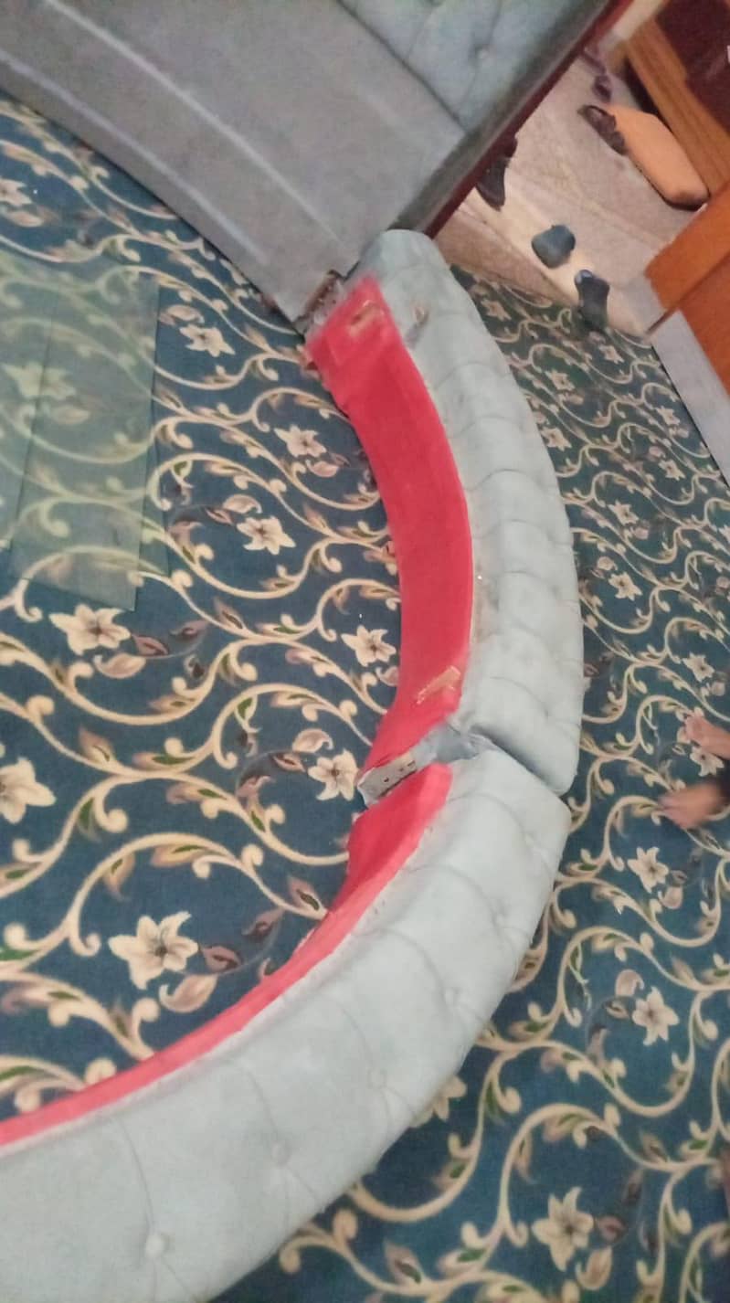 bed king size with side table 3
