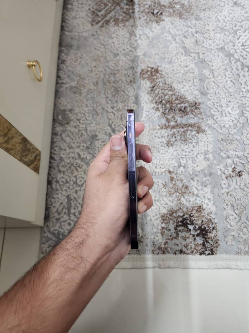 Apple iPhone 14 Pro 4