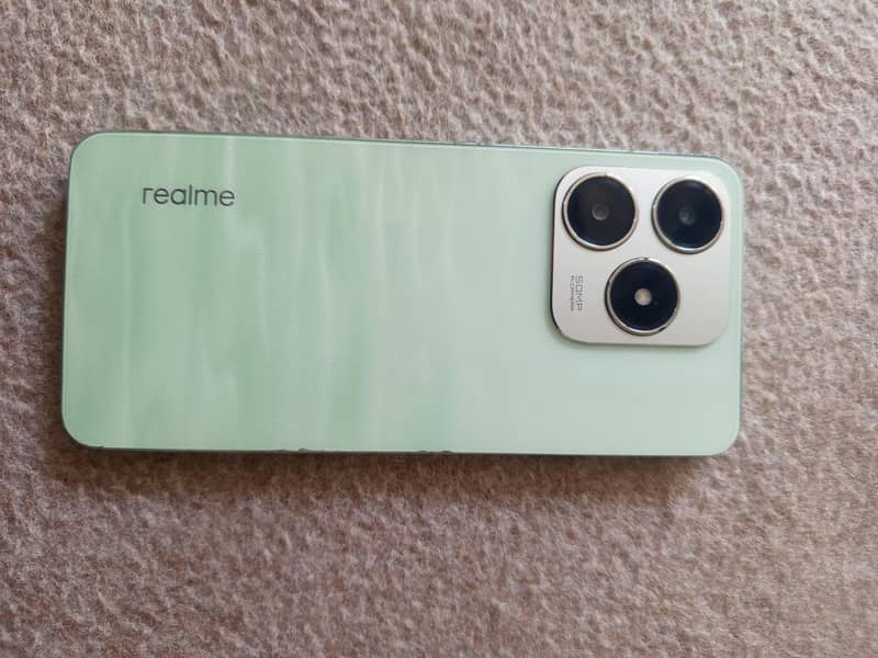 Realme C63 1
