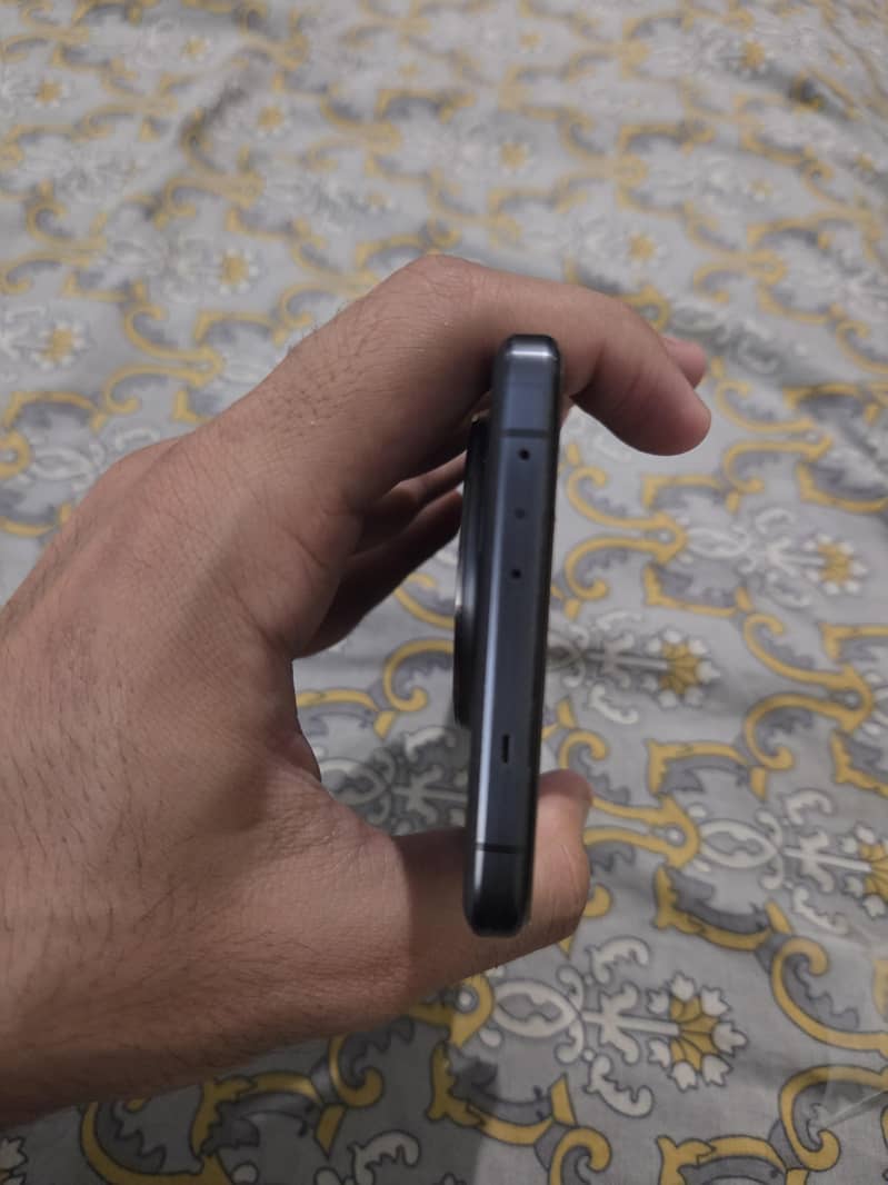 One Plus 13 12/256 2