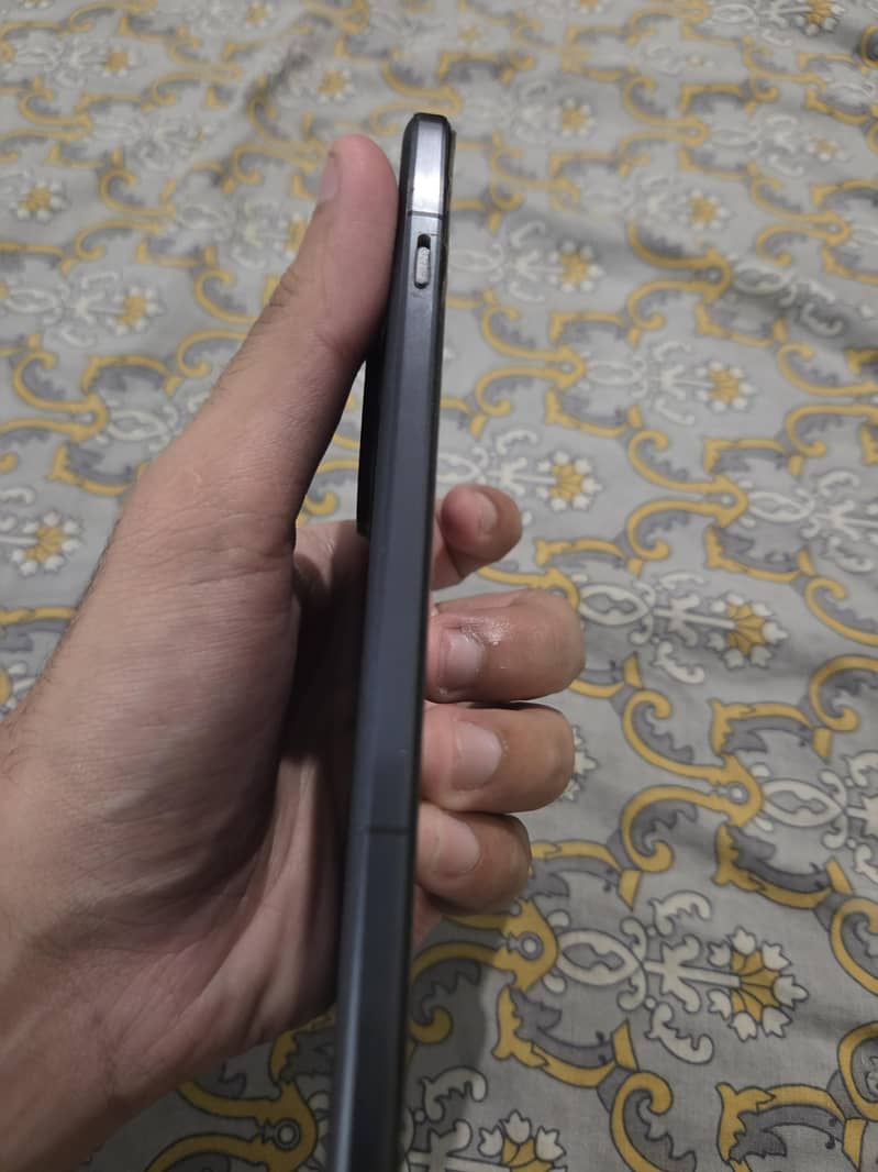 One Plus 13 12/256 4