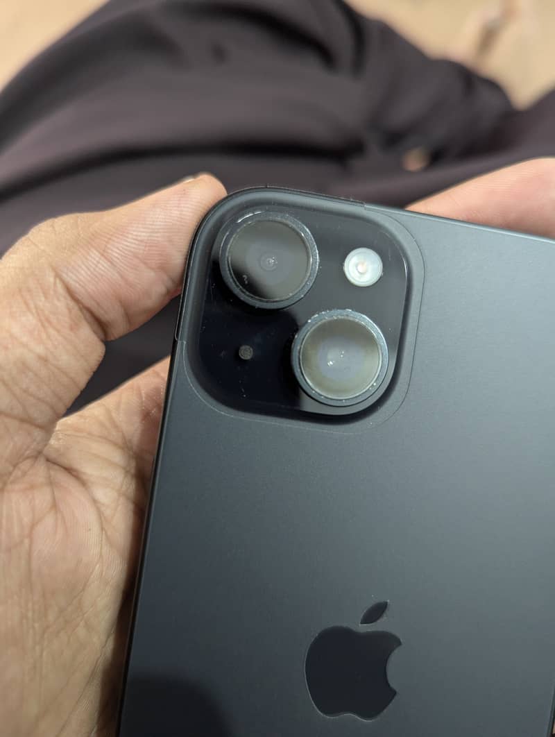 Apple iPhone 15 2