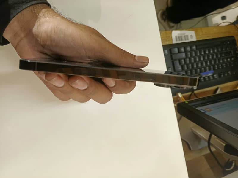 Apple iPhone 14 Pro Max 2